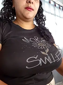 Snapshot of manuboobss chatting on 17, 5, 2026 manuboobss online show from 17, 5, 2026