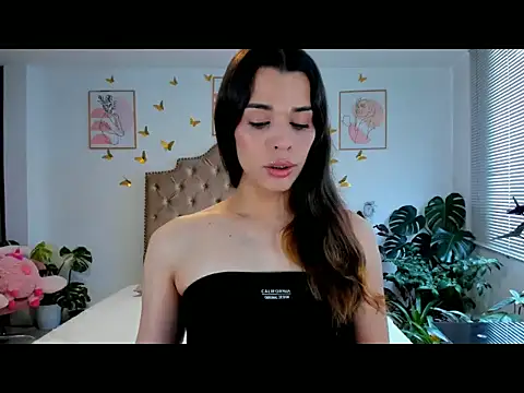 Snapshot of bella_grego chatting on 19, 4, 2026 bella grego online show from 19, 4, 2026