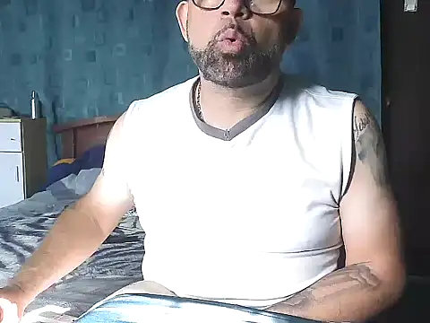 Snapshot of CarlossexVen chatting on 8, 7, 2026 CarlossexVen online show from 8, 7, 2026