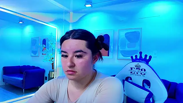 Anya Volke online show from 28, 4, 2026