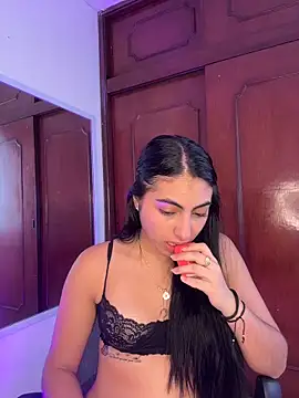 Snapshot of Lily_Rush chatting on 12, 5, 2026 Lily Rush online show from 12, 5, 2026