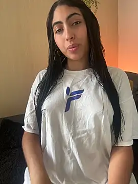 Snapshot of Lily_Rush chatting on 21, 5, 2026 Lily Rush online show from 21, 5, 2026