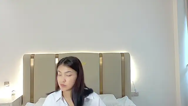Maiaxoxo online show from 4, 7, 2026