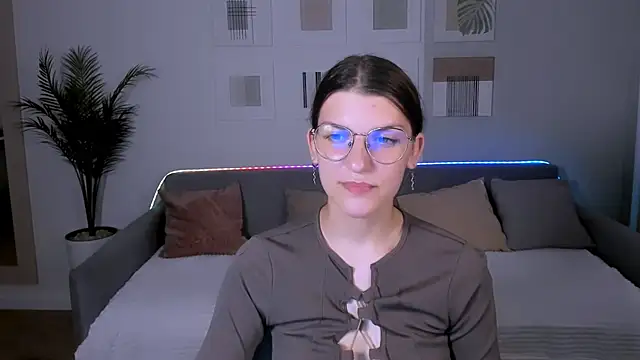 Snapshot of AnnaThorne chatting on 16, 5, 2026 AnnaThorne online show from 16, 5, 2026