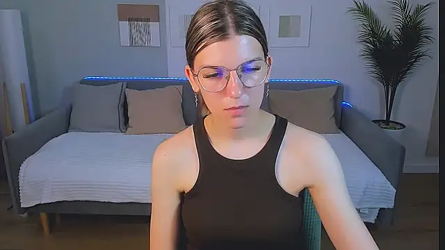 Snapshot of AnnaThorne chatting on 25, 5, 2026 AnnaThorne online show from 25, 5, 2026
