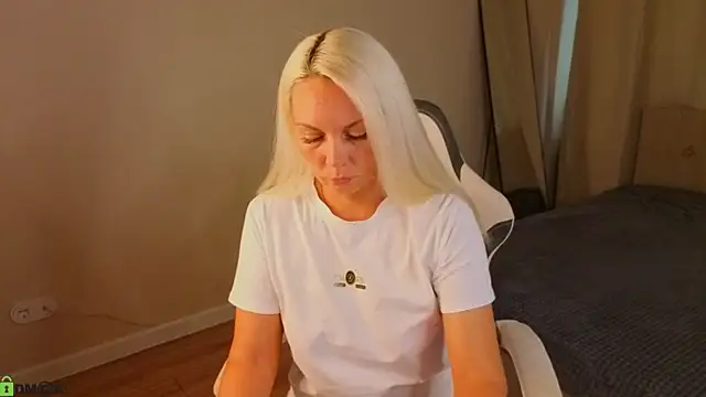 Snapshot of April_Nelson chatting on 17, 6, 2026 April Nelson online show from 17, 6, 2026