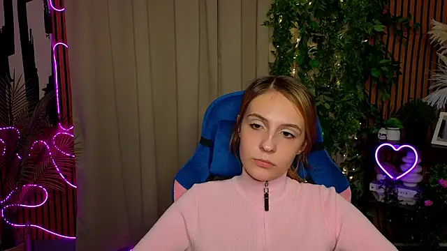 AlaiaIngram online show from 19, 4, 2026