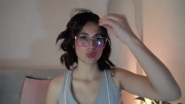 Snapshot of LunaVice_ chatting on 18, 6, 2026 LunaVice online show from 18, 6, 2026