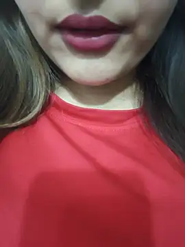 Snapshot of Tiiyaaa chatting on 18, 5, 2026 Tiiyaaa online show from 18, 5, 2026