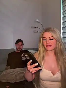 SexyCouple1910 online show from 21, 4, 2026