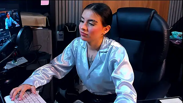 isabella hv online show from 3, 6, 2026