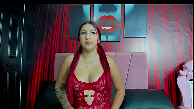 Lunadorada18 online show from 21, 4, 2026