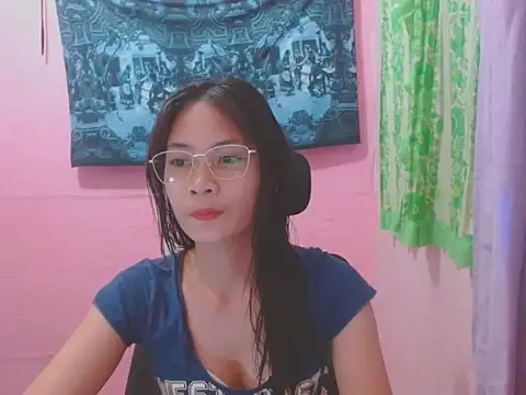 Snapshot of Sweetsexylady19 chatting on 23, 5, 2026 Sweetsexylady19 online show from 23, 5, 2026
