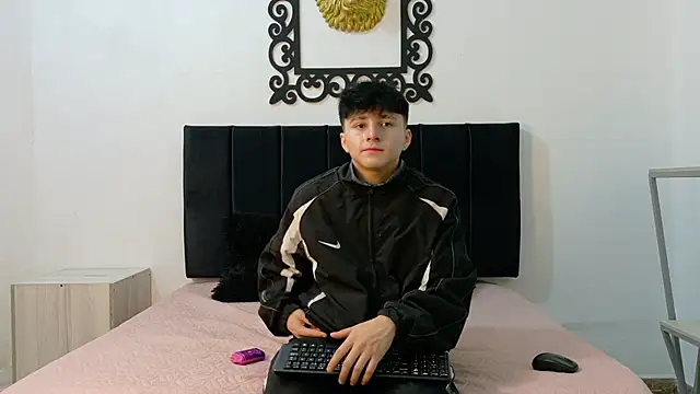 Snapshot of LunayDream chatting on 16, 6, 2026 LunayDream online show from 16, 6, 2026