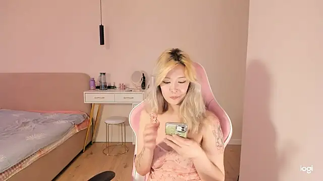kitsuneari online show from 13, 5, 2026