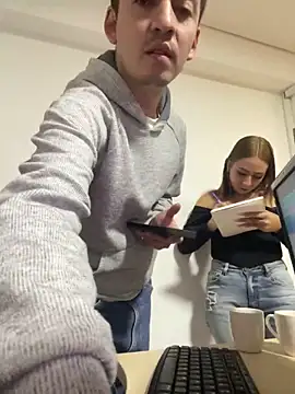 dakota vennom online show from 18, 4, 2026