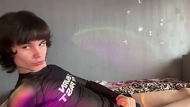 laski twink online show from 3, 6, 2026