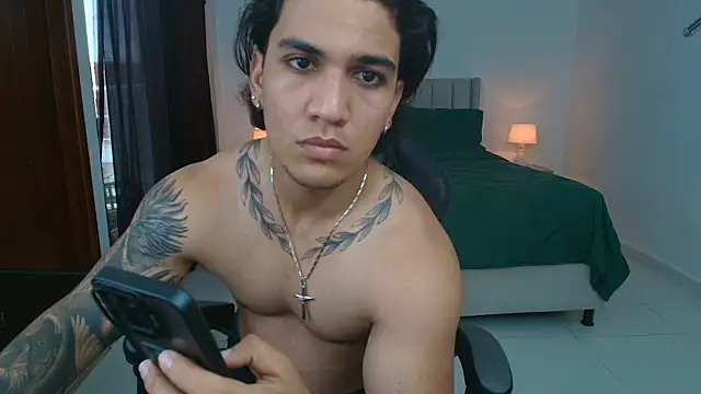 Snapshot of Mrbig_maximo chatting on 4, 6, 2026 Mrbig maximo online show from 4, 6, 2026