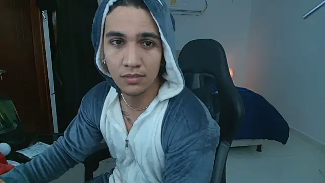 Snapshot of Mrbig_maximo chatting on 14, 6, 2026 Mrbig maximo online show from 14, 6, 2026