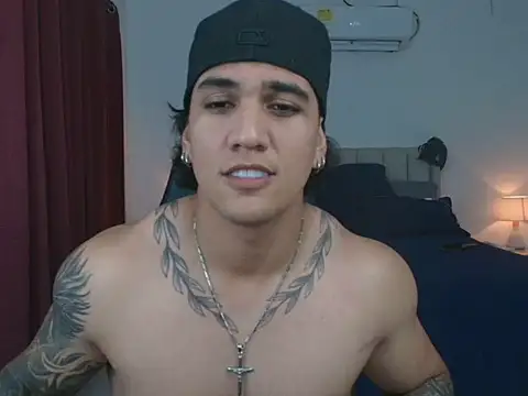 Snapshot of Mrbig_maximo chatting on 4, 7, 2026 Mrbig maximo online show from 4, 7, 2026