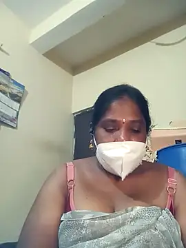 Snapshot of swetha10 chatting on 15, 7, 2026 swetha10 online show from 15, 7, 2026