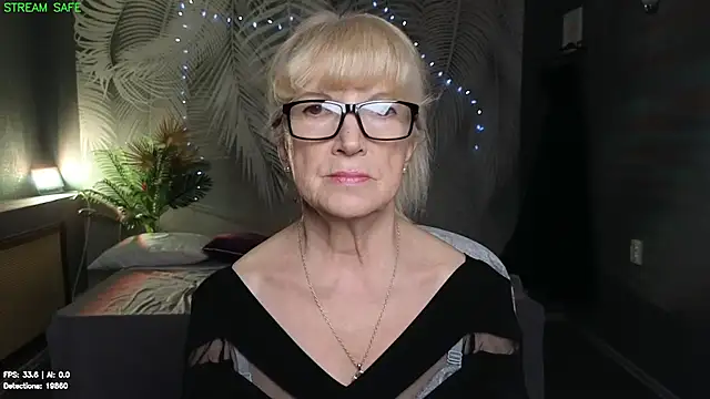 Snapshot of Dr_Mireille chatting on 18, 6, 2026 Dr Mireille online show from 18, 6, 2026