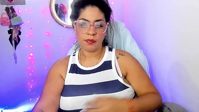 Snapshot of Mavlatin22 chatting on 16, 7, 2026 Mavlatin22 online show from 16, 7, 2026