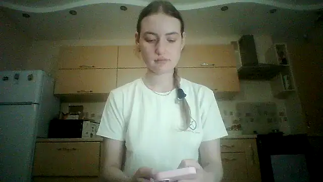 Snapshot of Lisanta chatting on 2, 7, 2026 Lisanta online show from 2, 7, 2026