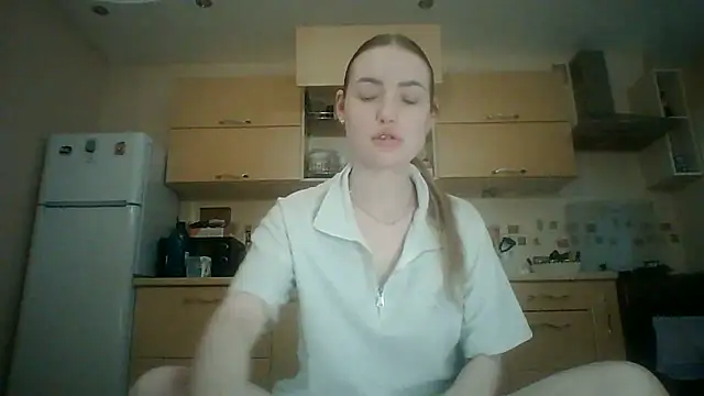 Snapshot of Lisanta chatting on 8, 7, 2026 Lisanta online show from 8, 7, 2026