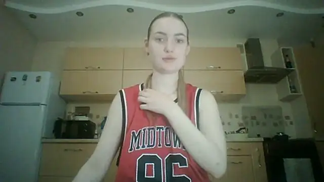 Snapshot of Lisanta chatting on 17, 7, 2026 Lisanta online show from 17, 7, 2026