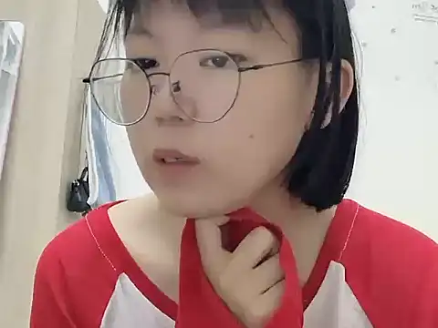 Snapshot of Belle-LL chatting on 27, 4, 2026 Belle-LL online show from 27, 4, 2026