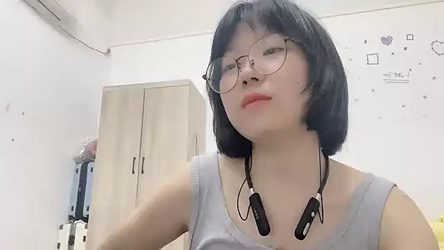 Snapshot of Belle-LL chatting on 3, 5, 2026 Belle-LL online show from 3, 5, 2026