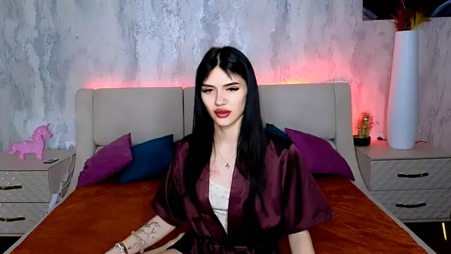 Snapshot of Holly_Beck chatting on 25, 5, 2026 Holly Beck online show from 25, 5, 2026
