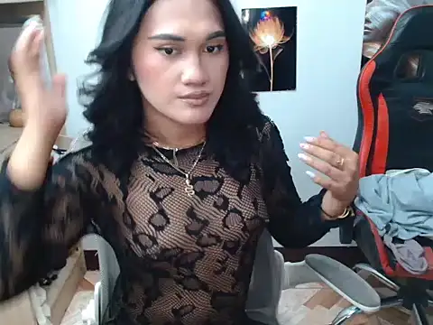 Snapshot of YourHot_Nica chatting on 24, 4, 2026 YourHot Nica online show from 24, 4, 2026