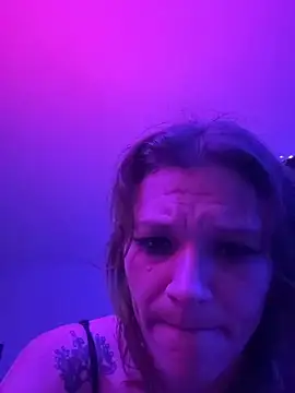 SavageKitten420 online show from 27, 4, 2026