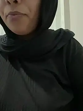 Snapshot of Laavinia chatting on 2, 6, 2026 Laavinia online show from 2, 6, 2026