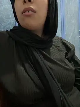 Snapshot of Laavinia chatting on 3, 6, 2026 Laavinia online show from 3, 6, 2026