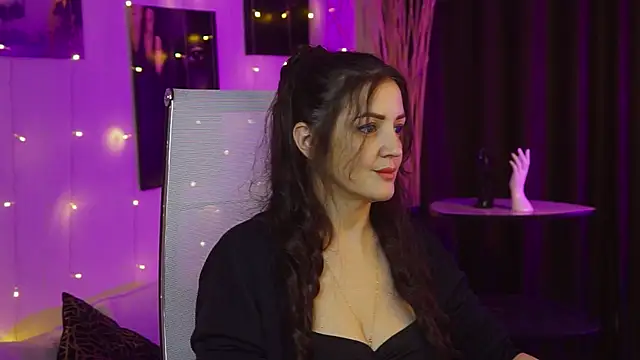AureliaVane online show from 25, 6, 2026