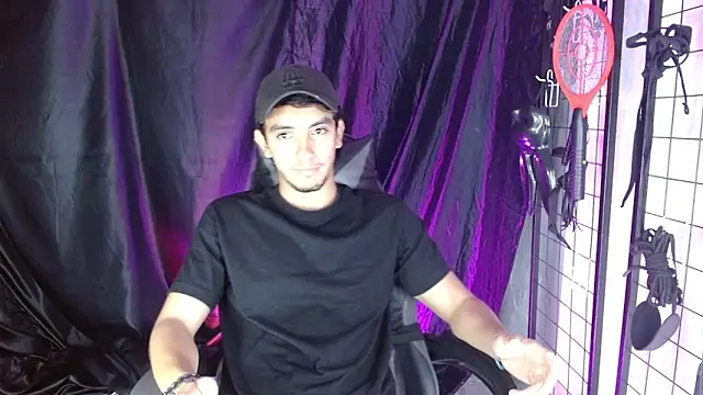 Snapshot of dante_18cm_ chatting on 7, 5, 2026 dante 18cm online show from 7, 5, 2026