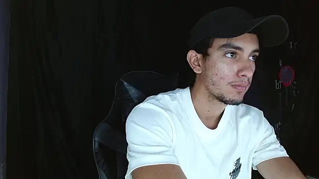 Snapshot of dante_18cm_ chatting on 9, 5, 2026 dante 18cm online show from 9, 5, 2026