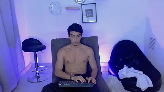 Snapshot of dante_18cm_ chatting on 17, 5, 2026 dante 18cm online show from 17, 5, 2026
