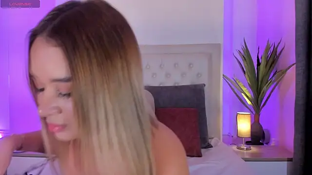 Sofia pamela  online show from 23, 7, 2026