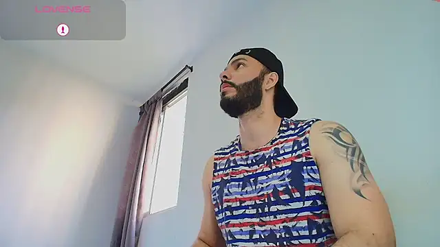 Snapshot of tommel_bailey chatting on 18, 5, 2026 tommel bailey online show from 18, 5, 2026