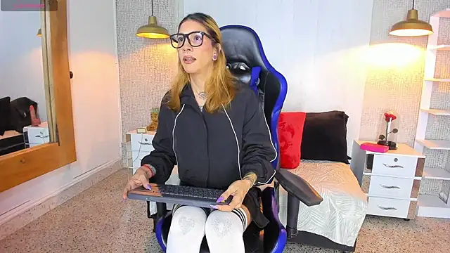 JessieGarvet19 online show from 22, 5, 2026