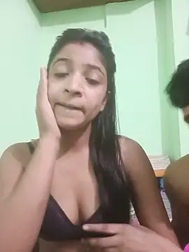 Snapshot of hot-couple-0 chatting on 25, 5, 2026 hot-couple-0 online show from 25, 5, 2026