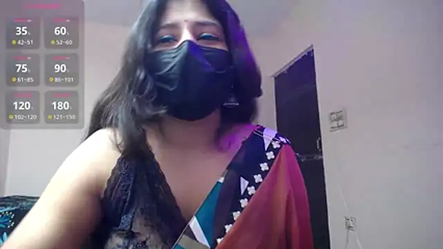 Snapshot of -Queenie chatting on 28, 5, 2026 -Queenie online show from 28, 5, 2026