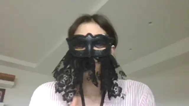Snapshot of HelenTiAscolta chatting on 29, 4, 2026 HelenTiAscolta online show from 29, 4, 2026