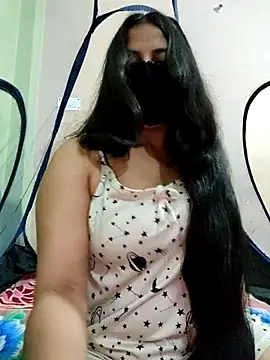 Snapshot of Priya_9945 chatting on 10, 5, 2026 Priya 9945 online show from 10, 5, 2026