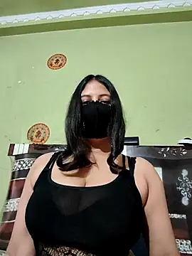 Snapshot of Priya_9945 chatting on 2, 7, 2026 Priya 9945 online show from 2, 7, 2026