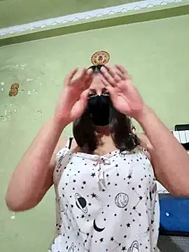 Snapshot of Priya_9945 chatting on 2, 8, 2026 Priya 9945 online show from 2, 8, 2026